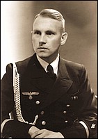 Oberlteunant HF Rose im 9.Flakregiment 1941.jpg